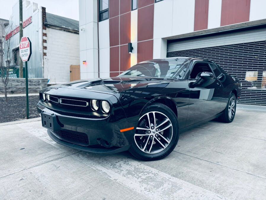 2019 Dodge Challenger SXT AWD