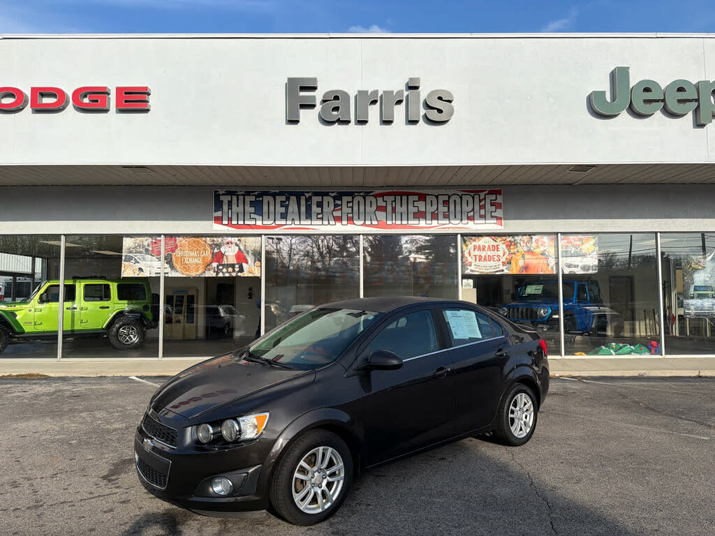 2016 Chevrolet Sonic LT Sedan FWD