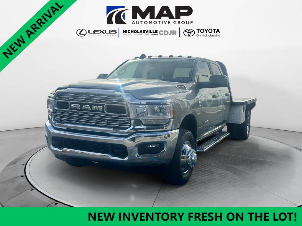 2022 RAM 3500 Big Horn Crew Cab LB DRW 4WD