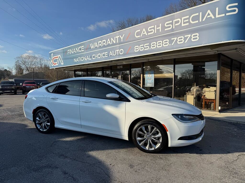 2015 Chrysler 200 S Sedan FWD