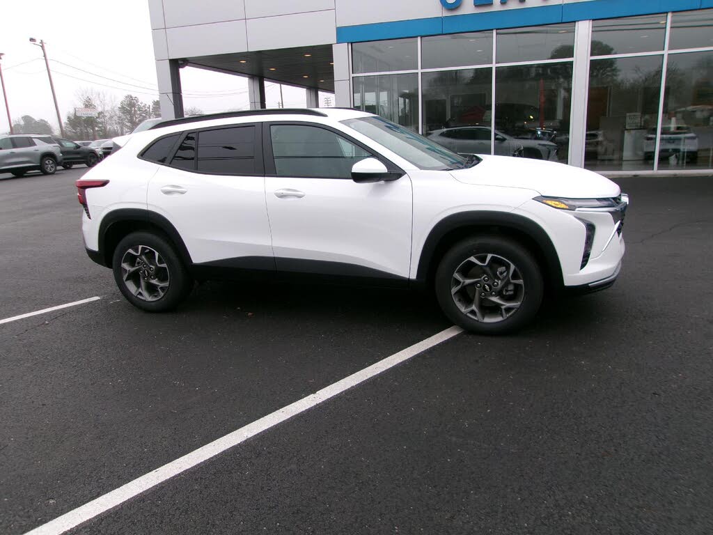 2026 Chevrolet Trax LT FWD