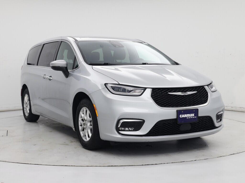 2023 Chrysler Pacifica Touring FWD