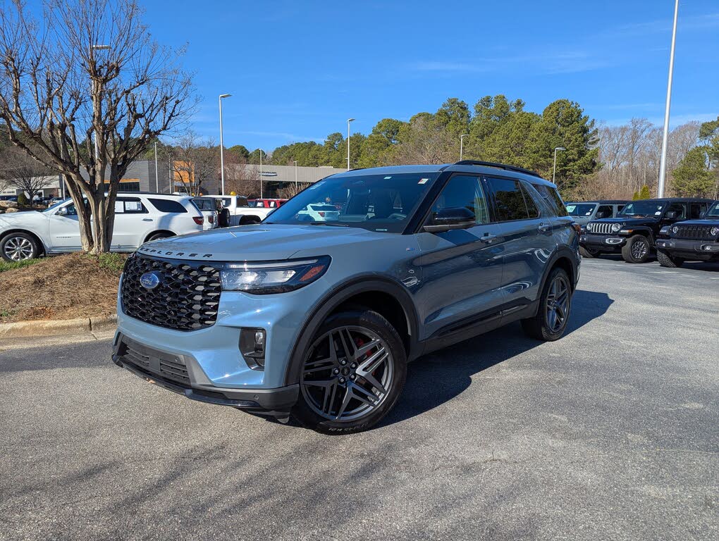 2025 Ford Explorer ST-Line AWD