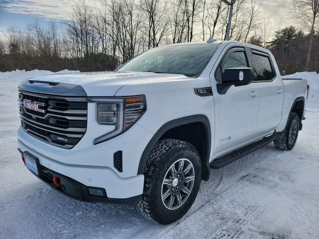 2024 GMC Sierra 1500 AT4 Crew Cab 4WD