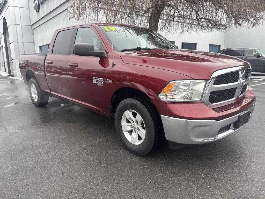2019 RAM 1500 Classic SLT Crew Cab 4WD