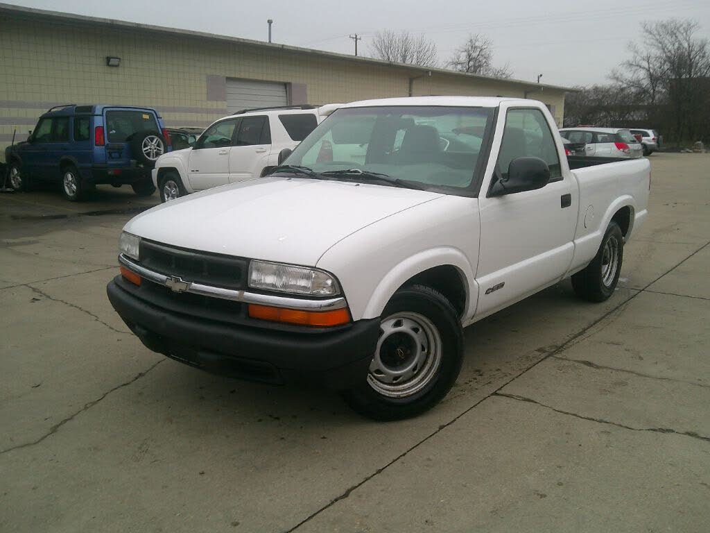 1998 Chevrolet S-10 LS RWD