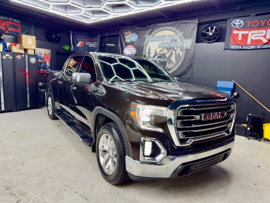 2020 GMC Sierra 1500 SLT Crew Cab 4WD