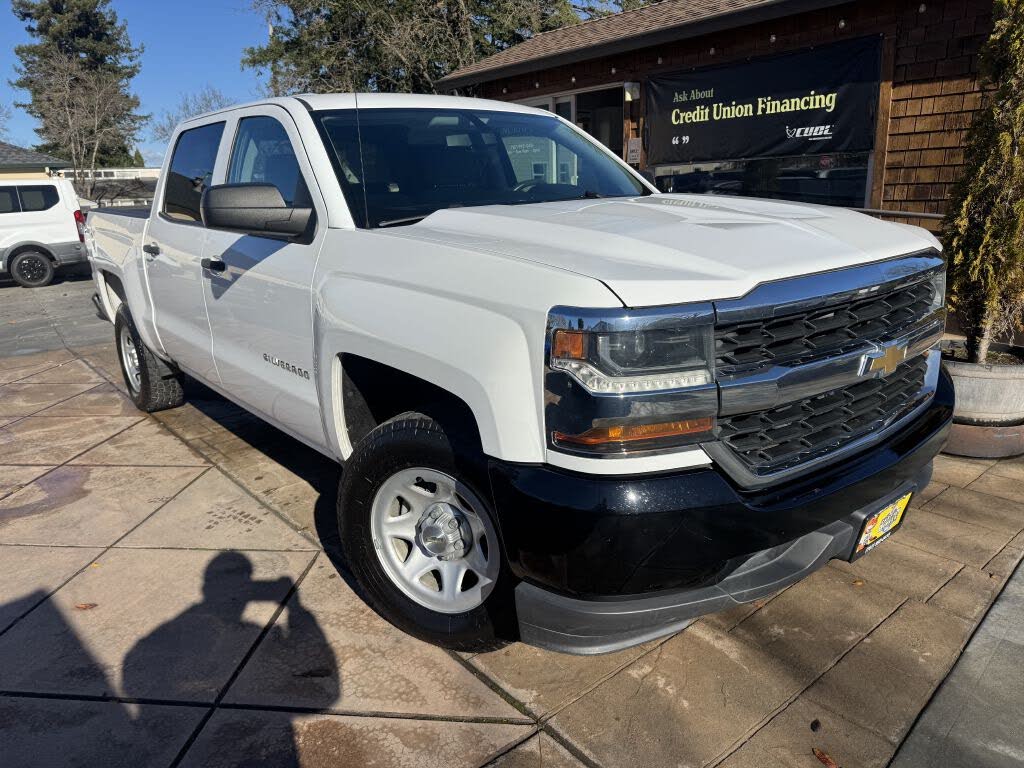 2018 Chevrolet Silverado 1500 LT Crew Cab RWD
