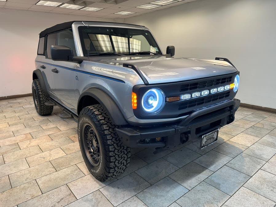 2022 Ford Bronco Black Diamond 4-Door 4WD