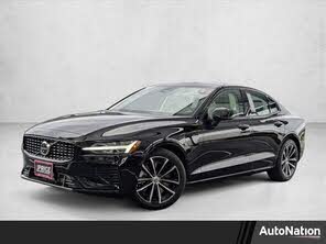 Volvo S60 Recharge T8 Plus Dark Theme eAWD