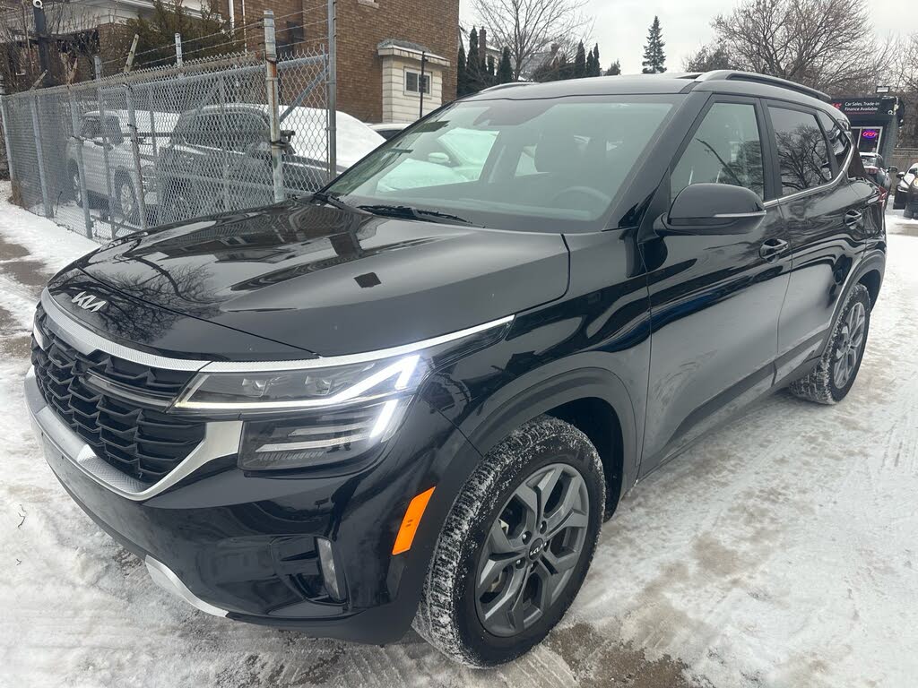 2025 Kia Seltos EX AWD