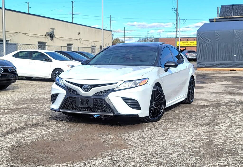 2020 Toyota Camry XSE FWD