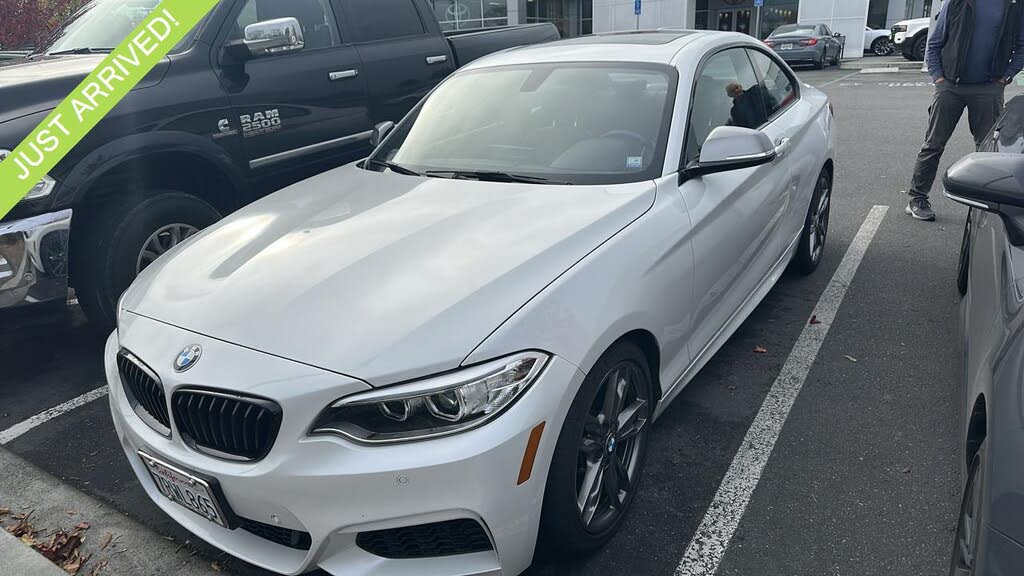 2016 BMW 2 Series M235i Coupe RWD