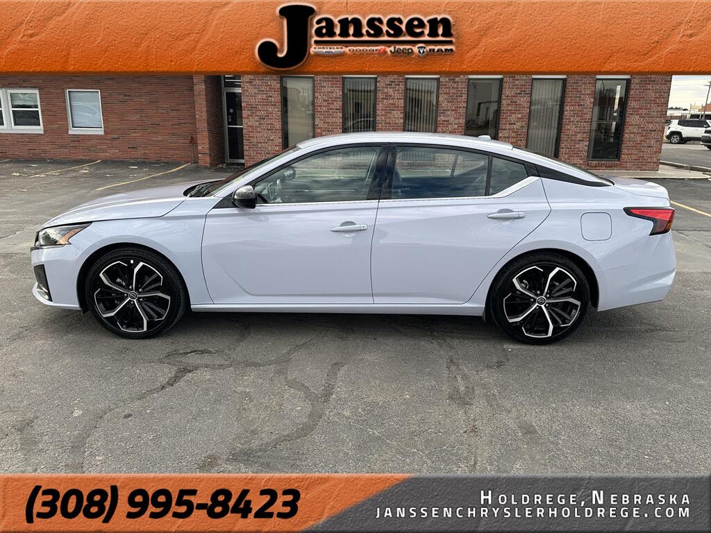 2024 Nissan Altima 2.5 SR FWD