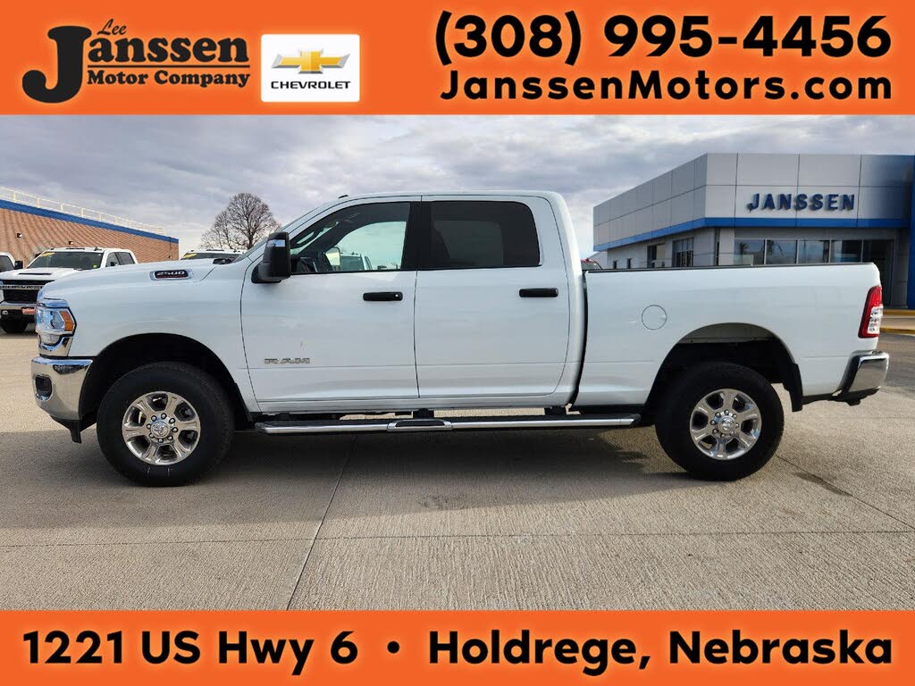 2024 RAM 2500 Big Horn Crew Cab 4WD