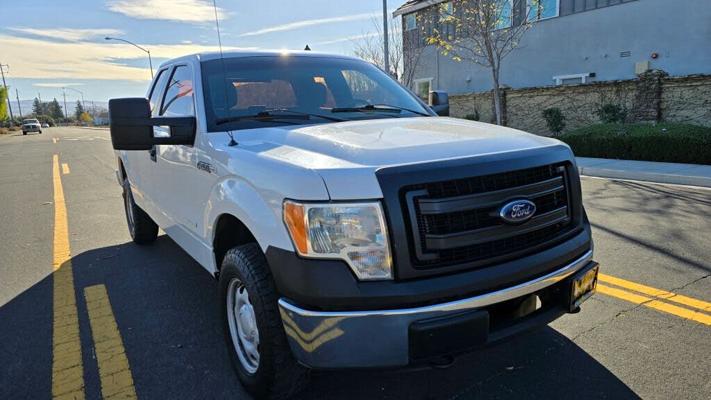 2013 Ford F-150 XL SuperCab LB 4WD