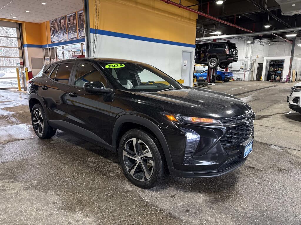 2024 Chevrolet Trax RS with 1RS FWD