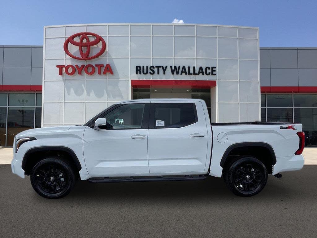 2026 Toyota Tundra SR5 CrewMax Cab 4WD