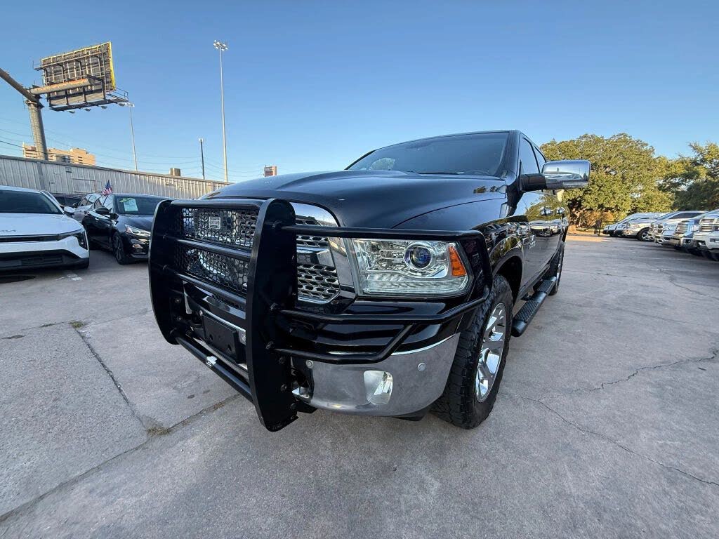 2015 RAM 1500 Laramie Crew Cab 4WD