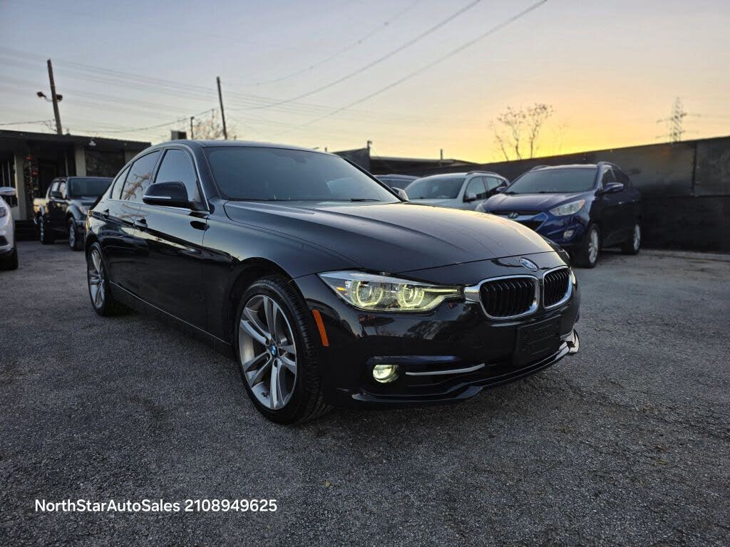 2018 BMW 3 Series 330i Sedan RWD