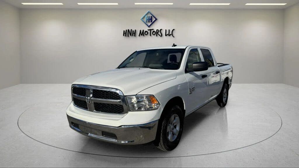2023 RAM 1500 Classic SLT Crew Cab 4WD