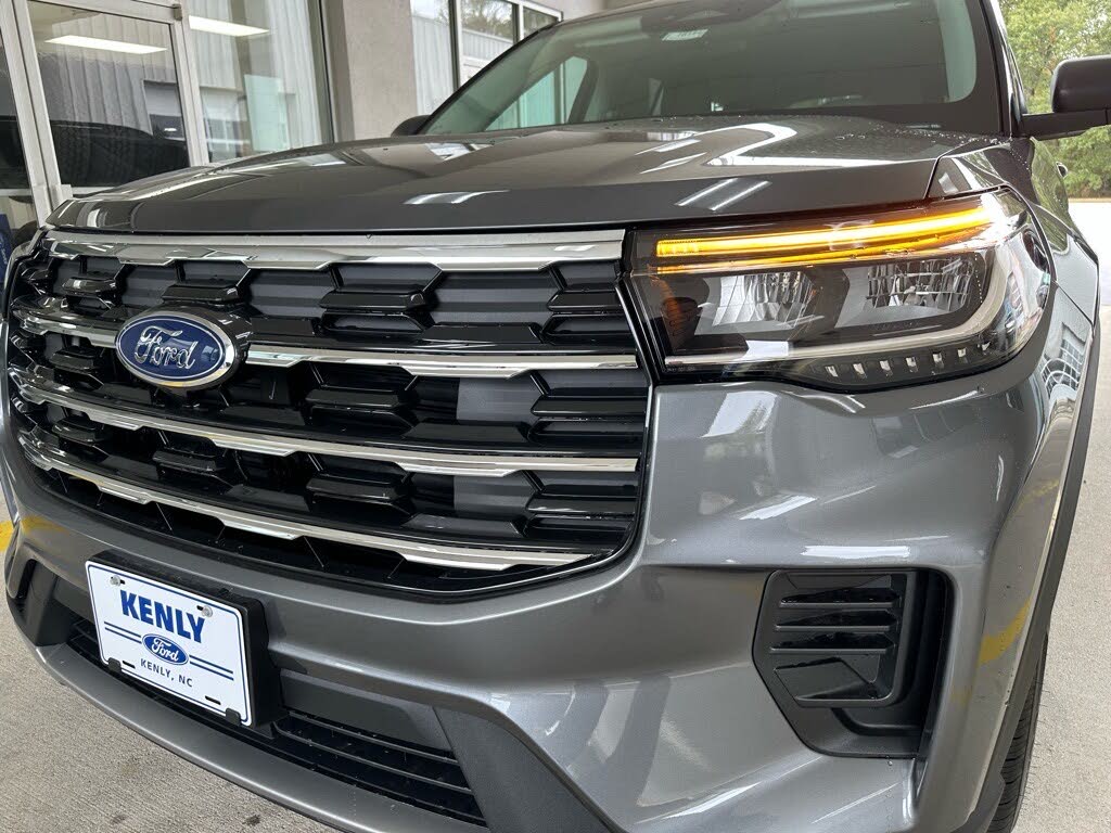2026 Ford Explorer Active RWD