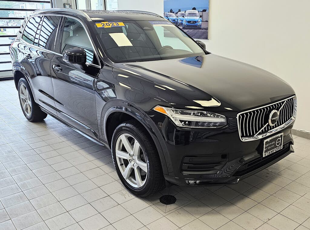 2023 Volvo XC90 B5 Core AWD
