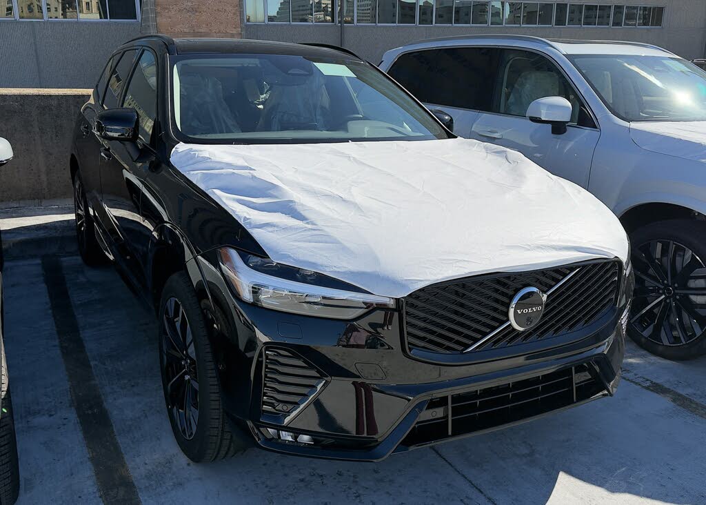 2026 Volvo XC60 B5 Plus AWD