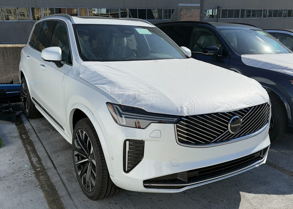 2026 Volvo XC90 B6 Plus 7-Passenger AWD