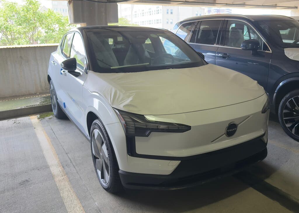 2025 Volvo EX30 Twin Plus eAWD