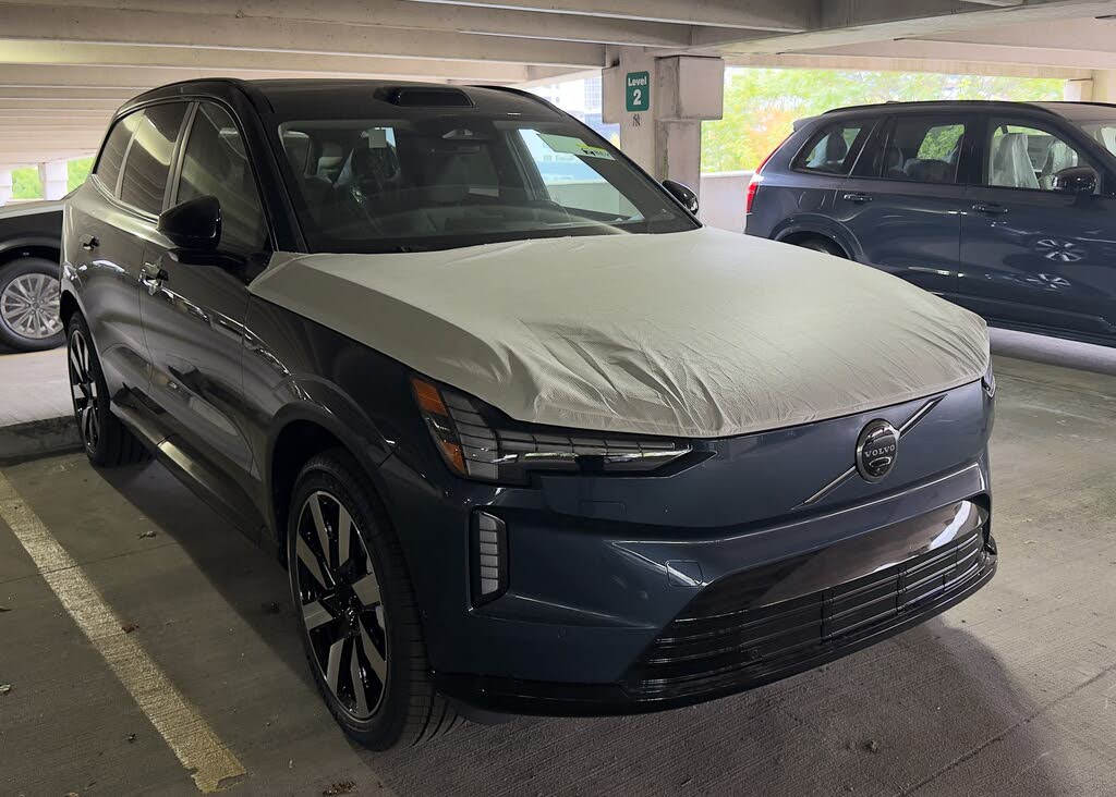 2025 Volvo EX90 Twin Performance Plus 7-Passenger eAWD