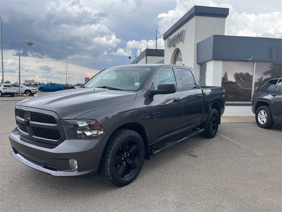 2020 RAM 1500 Classic Express Crew Cab SB 4WD