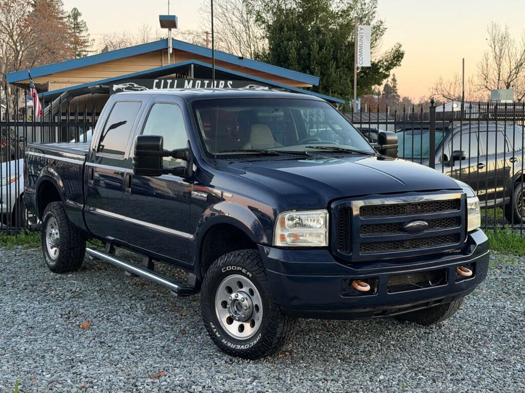 2006 Ford F-250 Super Duty XLT Crew Cab 4WD
