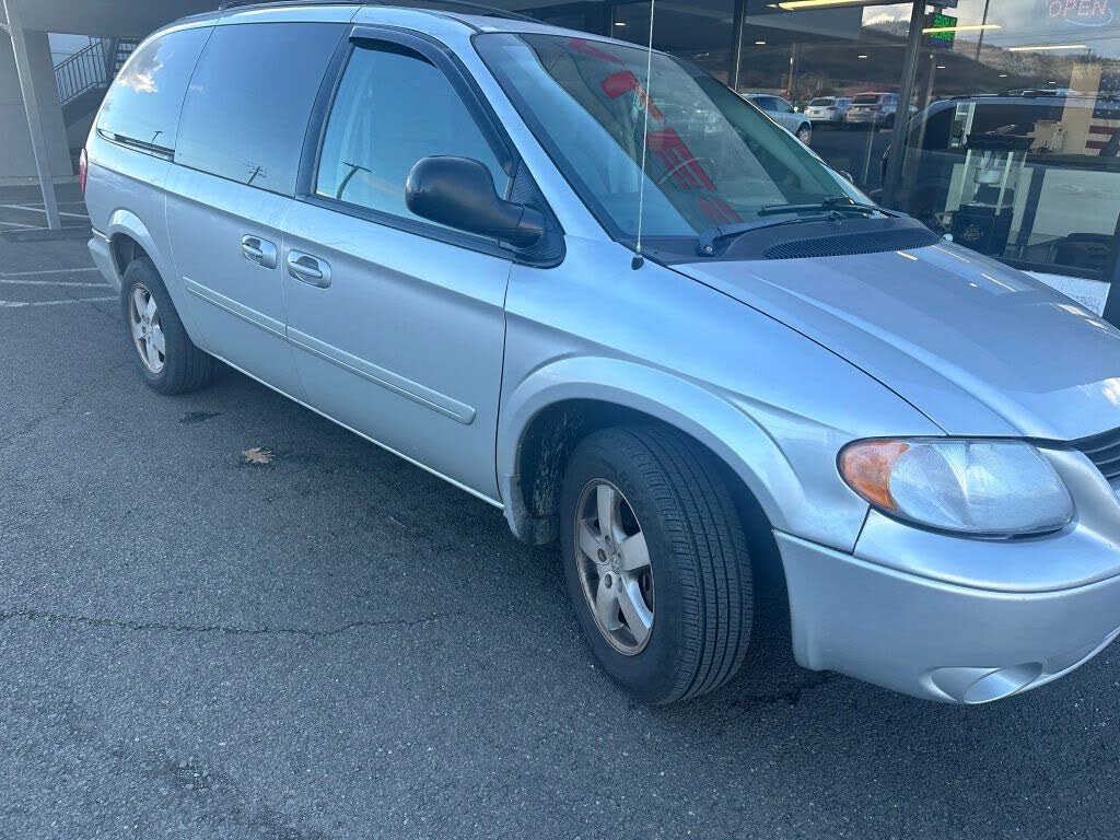 2006 Dodge Grand Caravan SXT FWD