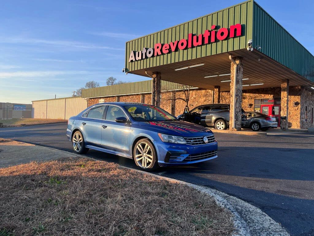 2017 Volkswagen Passat R-Line