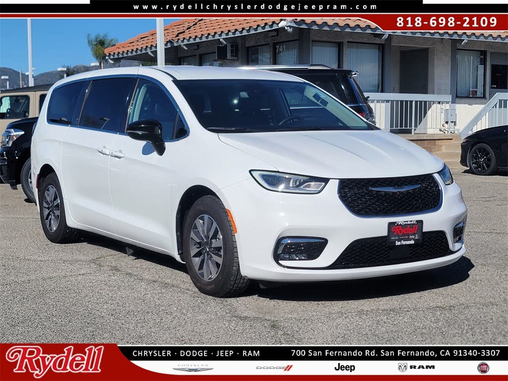 2024 Chrysler Pacifica Hybrid Select FWD