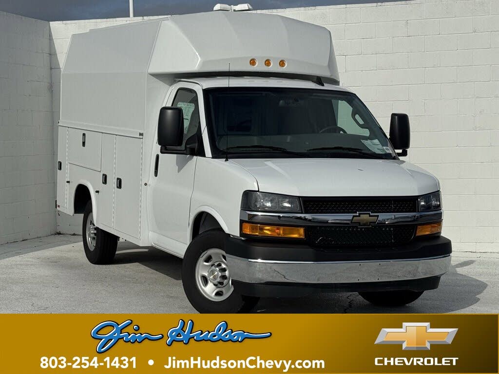 2025 Chevrolet Express Chassis 3500 Cutaway 139