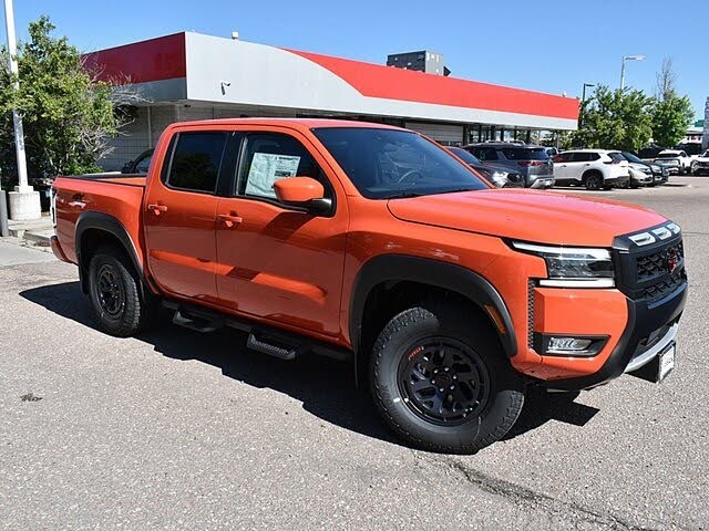 2025 Nissan Frontier PRO-4X Crew Cab 4WD