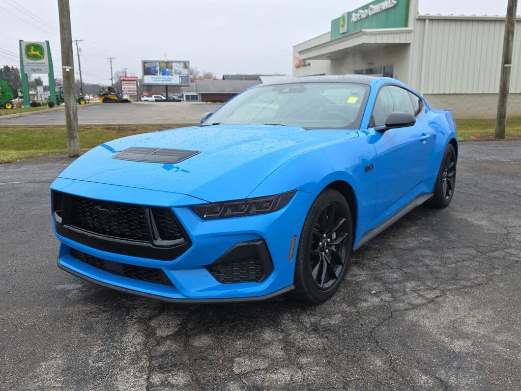 2025 Ford Mustang GT Premium Fastback RWD