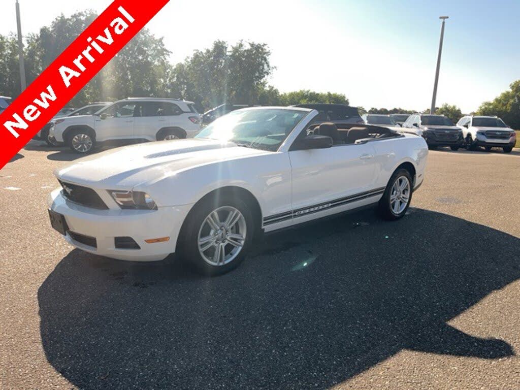 2010 Ford Mustang V6 Convertible RWD