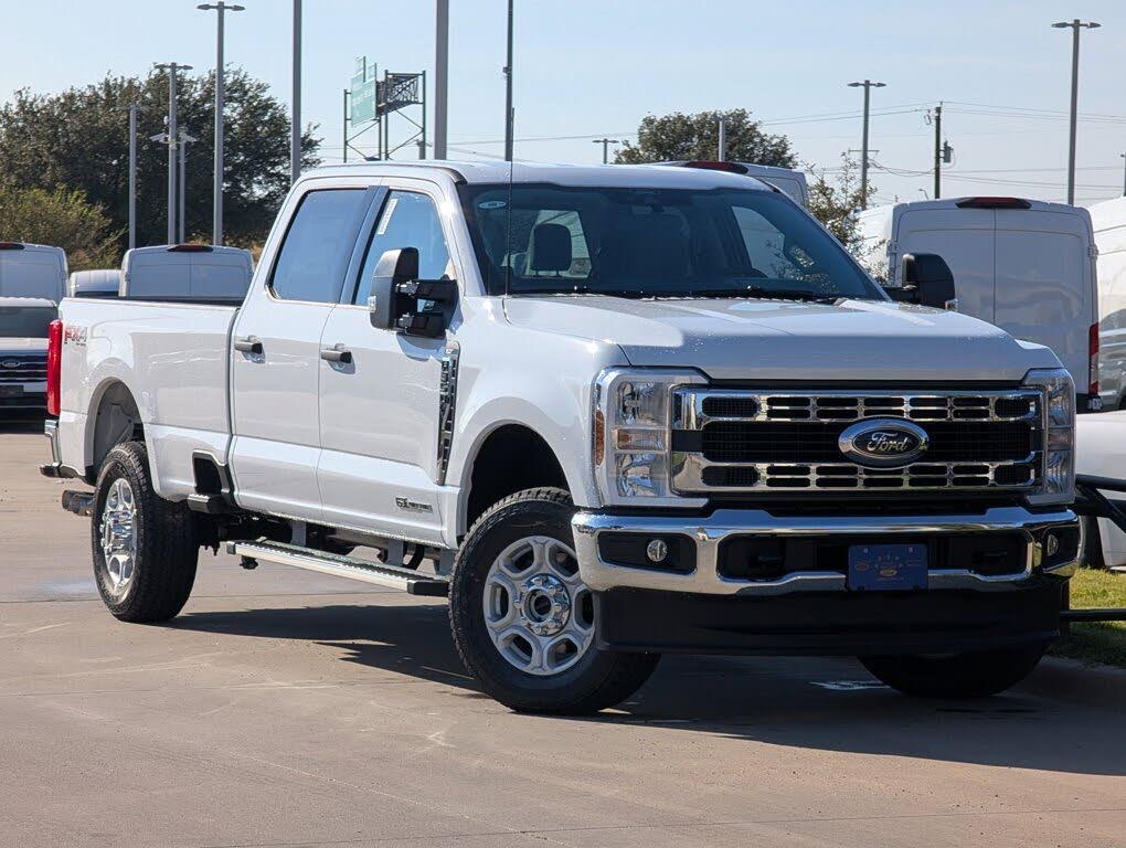 2026 Ford F-350 Super Duty XLT Crew Cab 4WD
