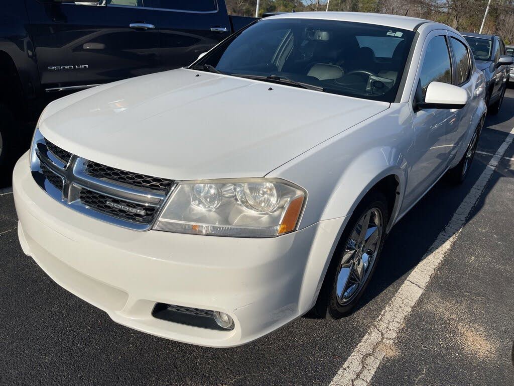 2011 Dodge Avenger Lux FWD