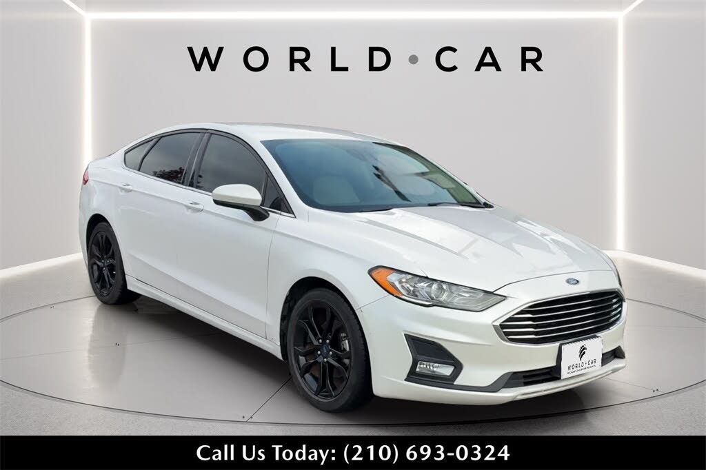 2020 Ford Fusion SE FWD