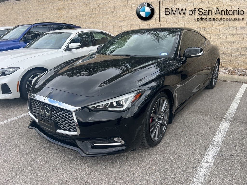 2017 INFINITI Q60 Red Sport 400 Coupe RWD