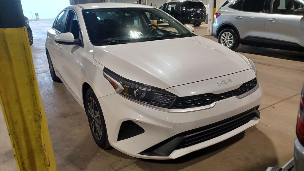 2023 Kia Forte LXS FWD