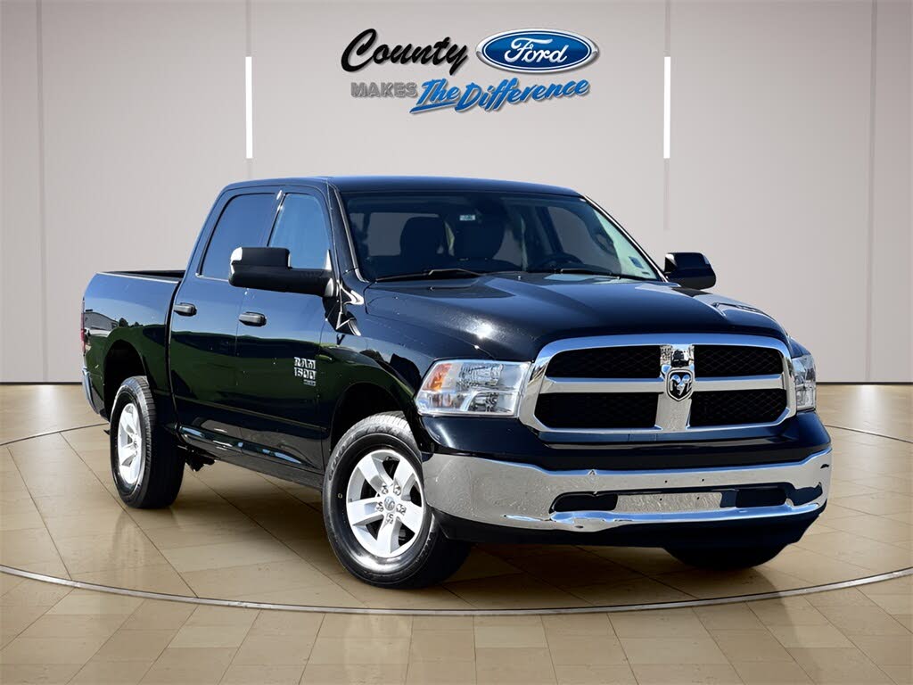 2023 RAM 1500 Classic SLT Crew Cab 4WD