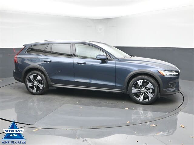 2024 Volvo V60 Cross Country B5 Plus AWD