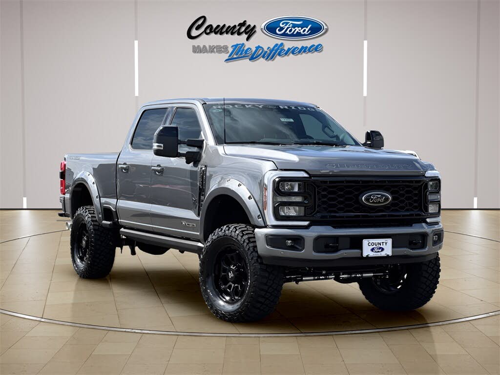 2025 Ford F-250 Super Duty Lariat Crew Cab 4WD