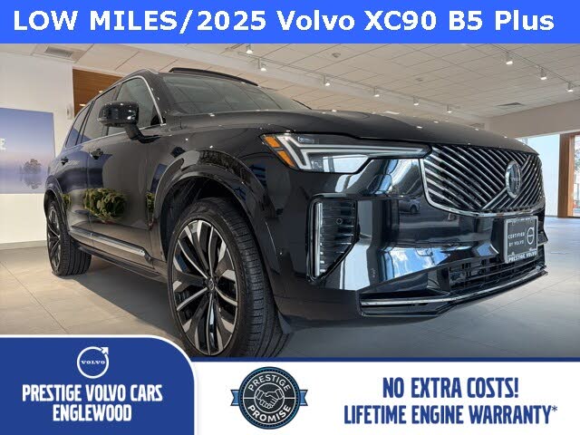 2025 Volvo XC90 B5 Plus Bright Theme 7-Passenger AWD