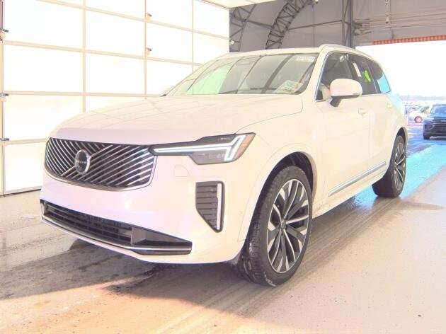 2025 Volvo XC90 B6 Plus Bright Theme 7-Passenger AWD